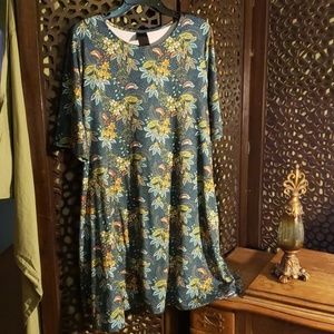 Swing Top w/ Pockets